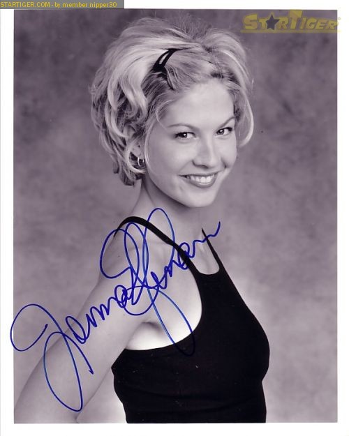 Jenna Elfman autograph collection entry at StarTiger